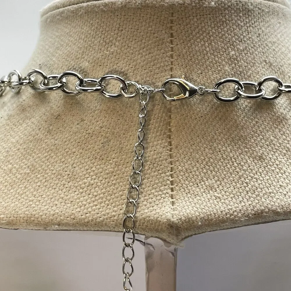 Unbranded stunning silver